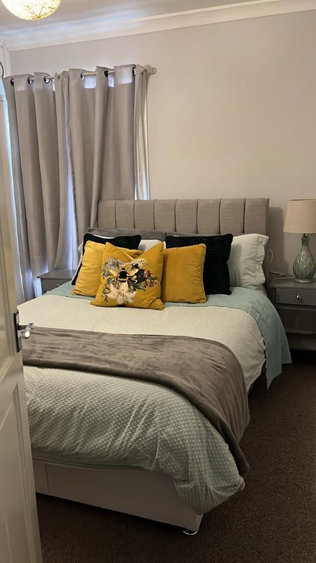 Photo 1: Double room with wardrobe and drawers for plenty storage