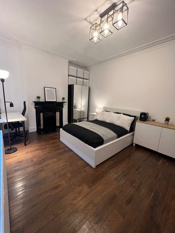 Photo 1: High Ceilings - Huge Bedroom