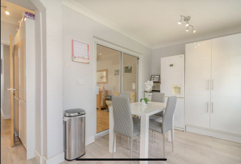 Photo 6: Dining Area