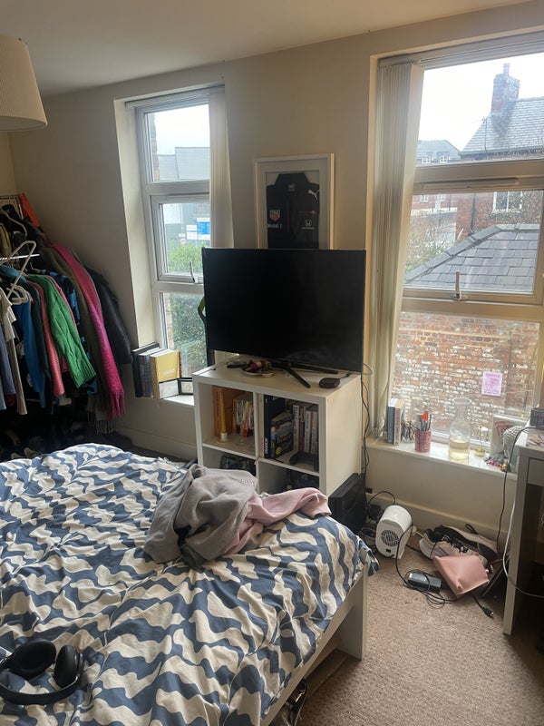 'Large Double Room Didsbury Village' Room to Rent from SpareRoom