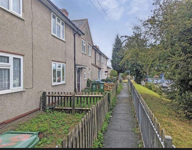 '3 Bedroom House to Rent by Crayford High Street' Room to Rent from SpareRoom