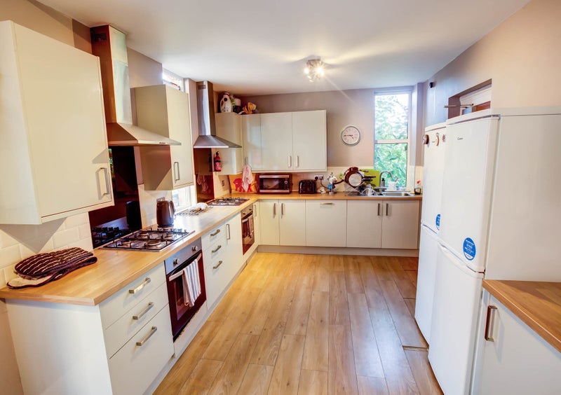 Photo 1: kitchen diner