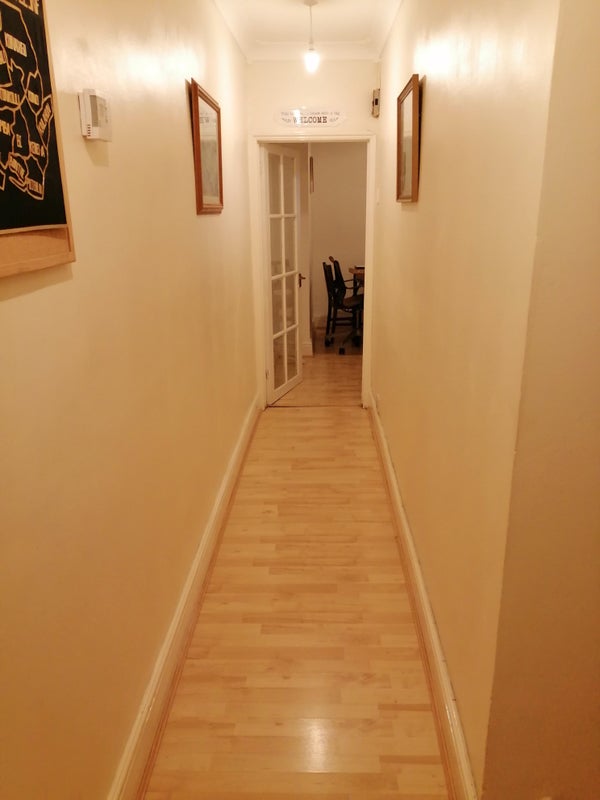 Photo 2: 