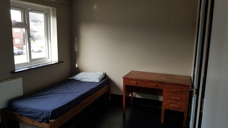 Photo 1: Bedroom 1