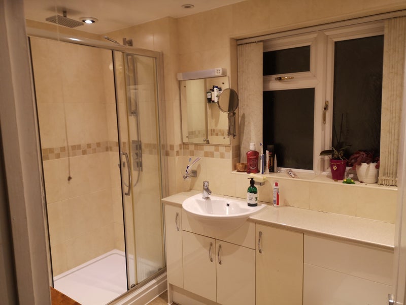 'RoomToLetIn4Bed semi detached house in Staplehurst' Room to Rent from SpareRoom