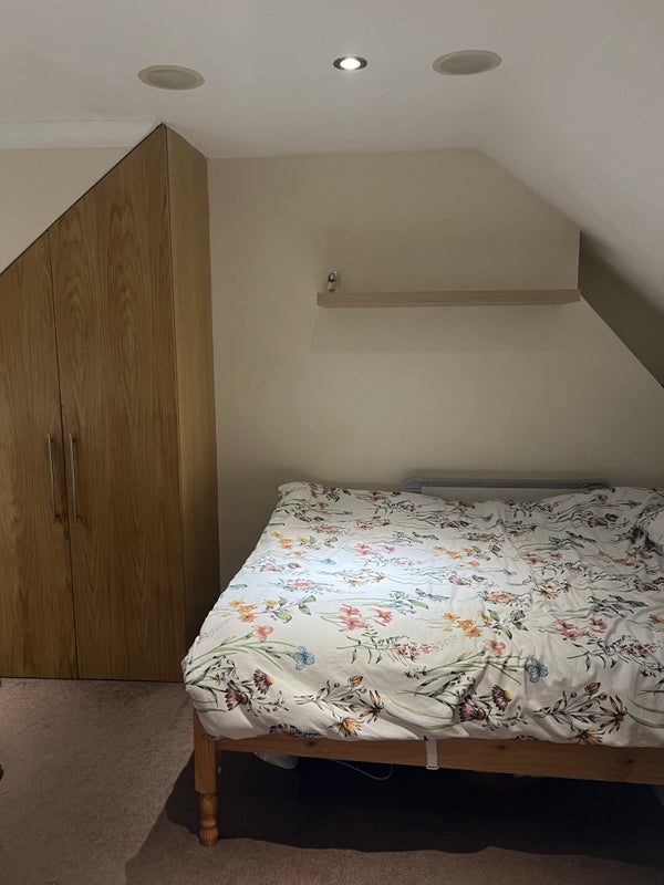 Photo 1: Double Bedroom