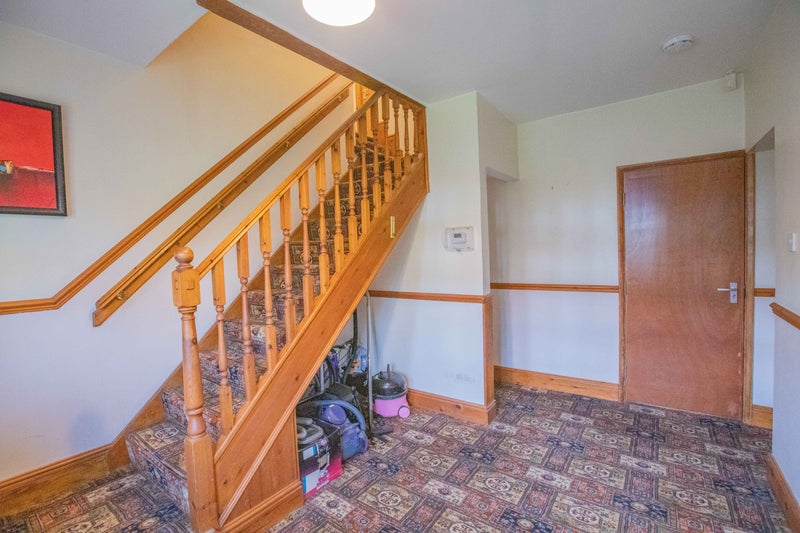 'Lovely House in Rednal Close to M5 and Longbridge' Room to Rent from