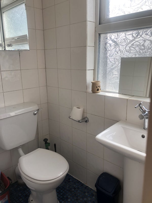 'Studia flat/1 bedroom Shepherds Bush' Room to Rent from SpareRoom