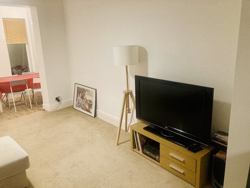'Centrally located Double Room in Altrincham ' Room to Rent from SpareRoom
