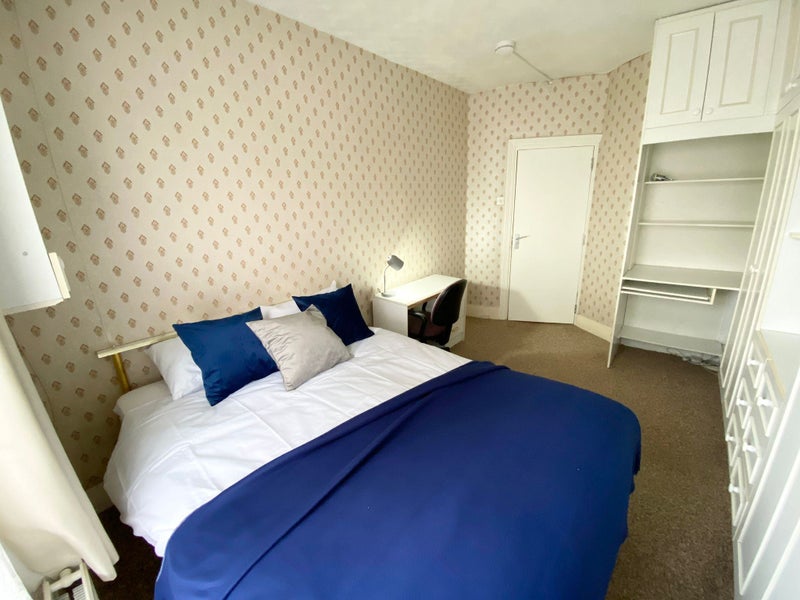 'Lovely double room in Hounslow' Room to Rent from SpareRoom