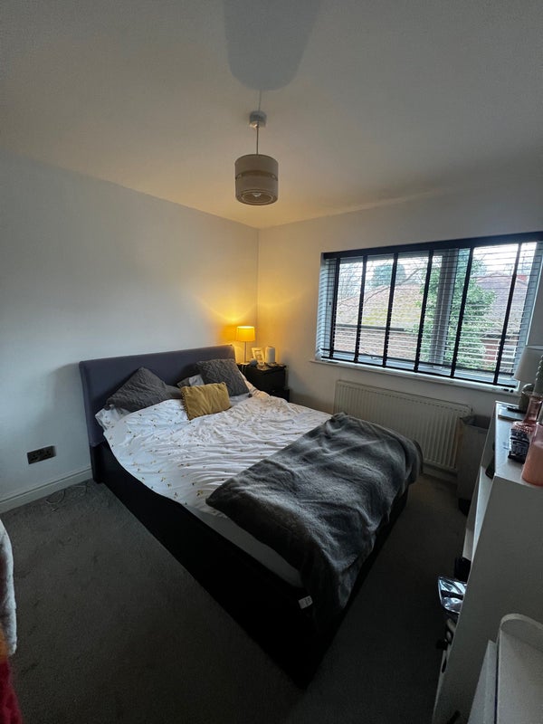 'Double room available in 2 bed flat, West Didsbury' Room to Rent from