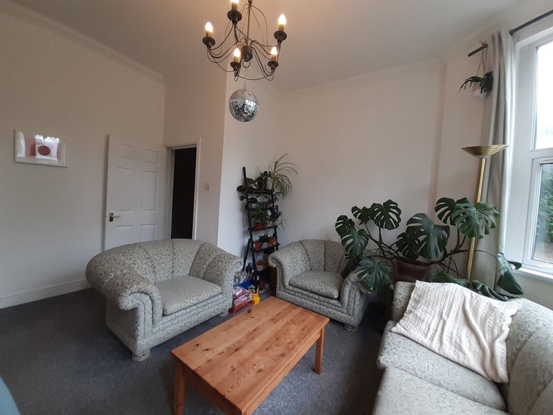 'Double ensuite bedroom in Pontcanna' Room to Rent from SpareRoom