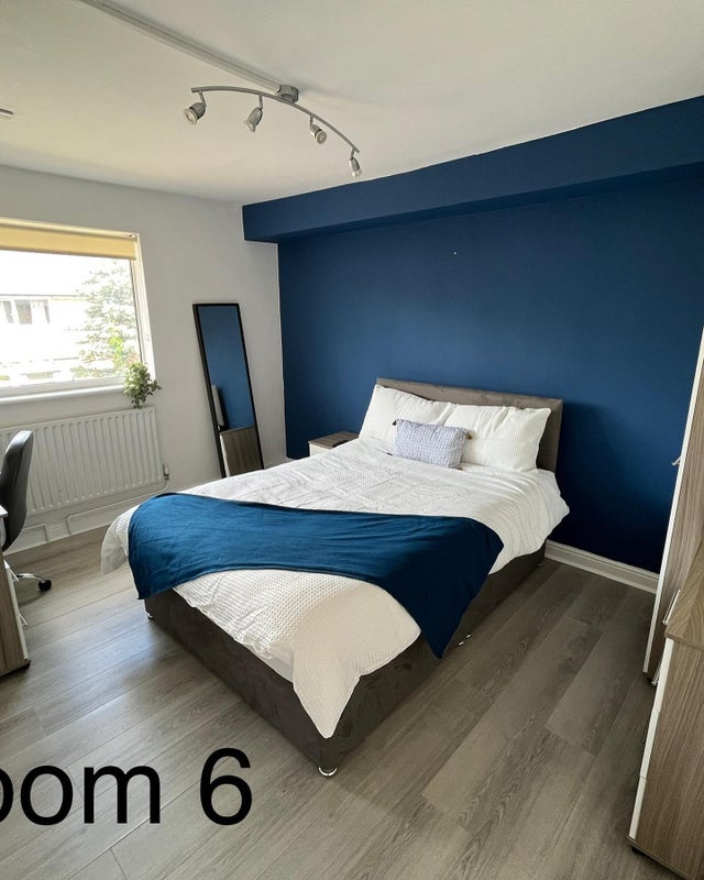'Beautifully modern double rooms in prime location' Room to Rent from ...