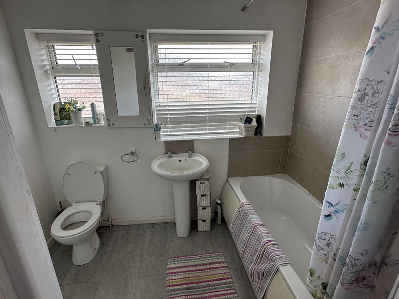 Photo 3: Bathroom and toilet 