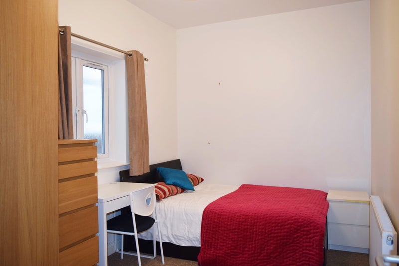 'House Share in Catford' Room to Rent from SpareRoom
