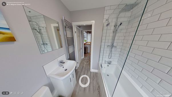 Photo 1: Main Bathroom