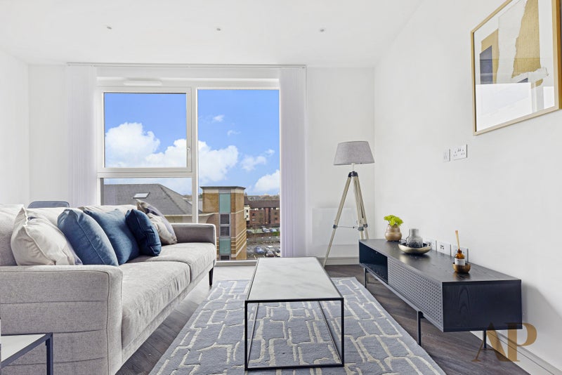 'New Build 1 Bedroom Flat Staines' Room to Rent from SpareRoom