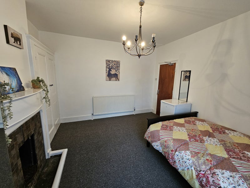 'Lovely Double Room Price all Inclusive' Room to Rent from SpareRoom