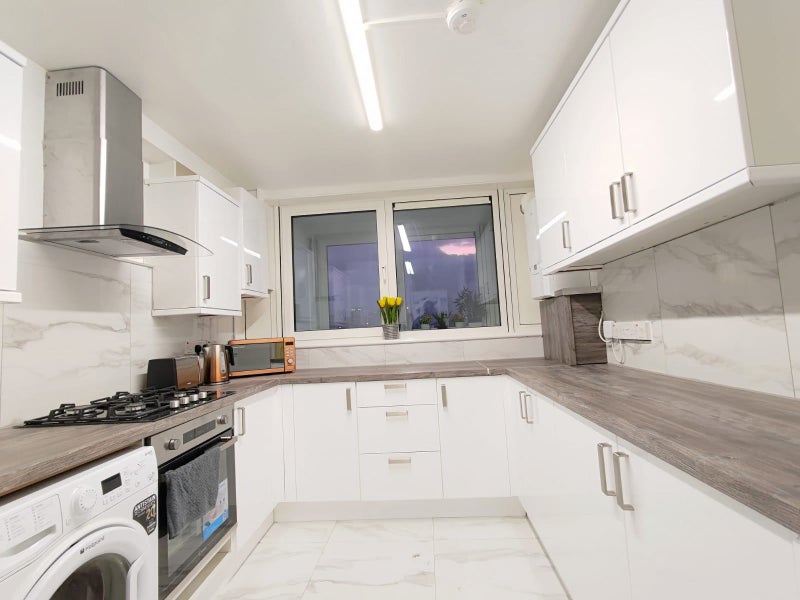 Photo 1: Kitchen