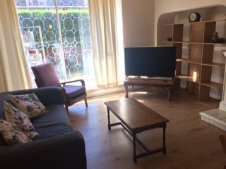 Photo 1: Lounge