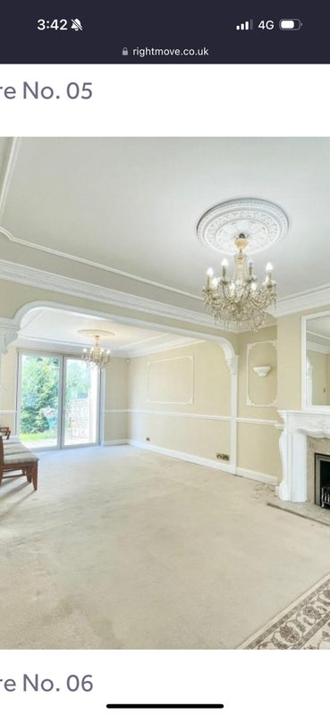 Photo 1: Living room 