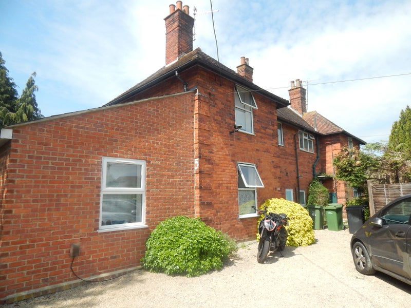 'Double room to rent in Didcot town centre' Room to Rent from SpareRoom