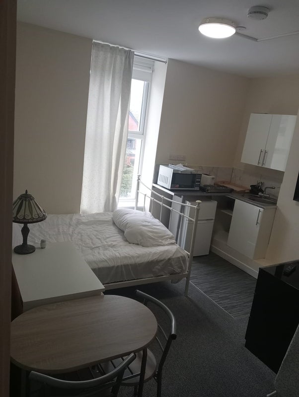 '3 Cosy Studio Flats Available In Roath Inc Bills ' Room to Rent from