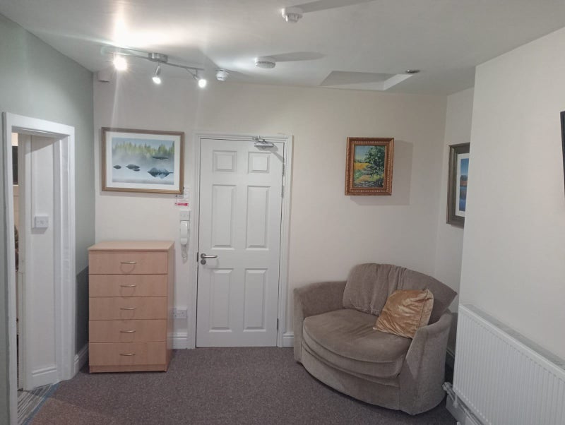 '3 Cosy Studio Flats Available In Roath Inc Bills ' Room to Rent from