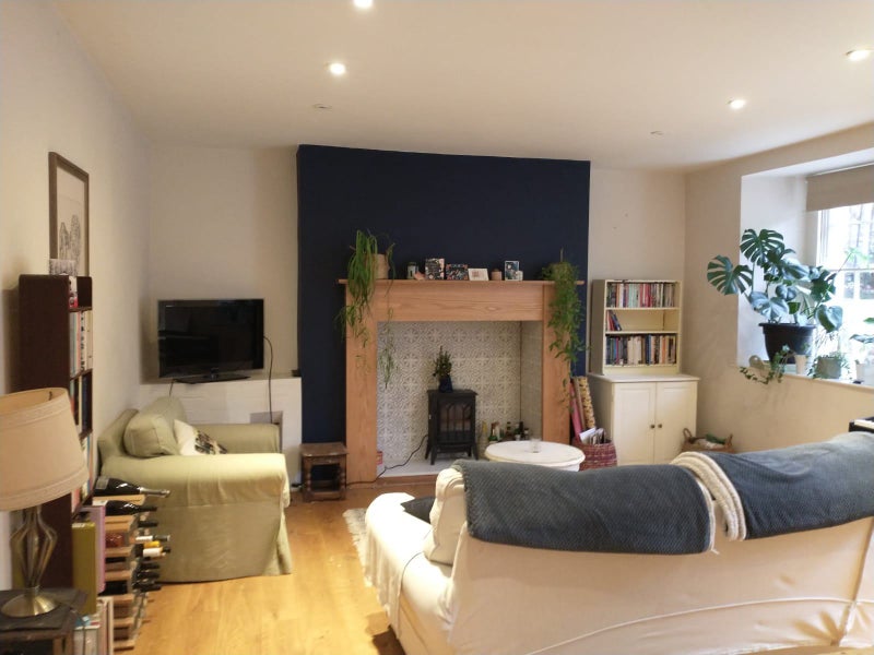 Photo 1: Lounge & dining room