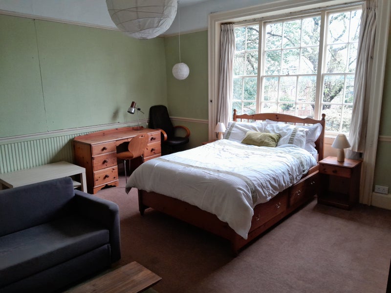 Photo 1: Bed Sitting Room