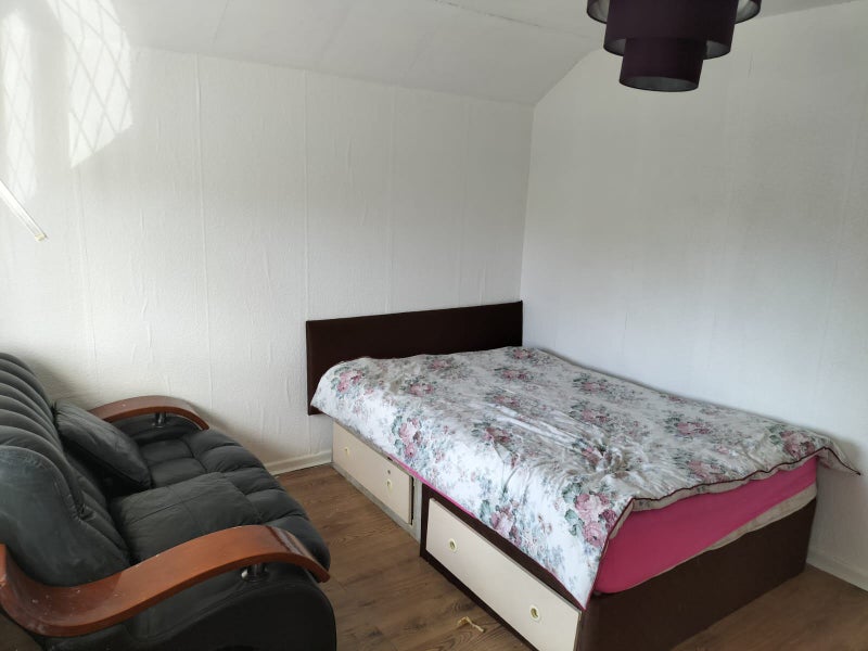 Photo 1: Spacious freshly white painted room with window facing early moning sun rise