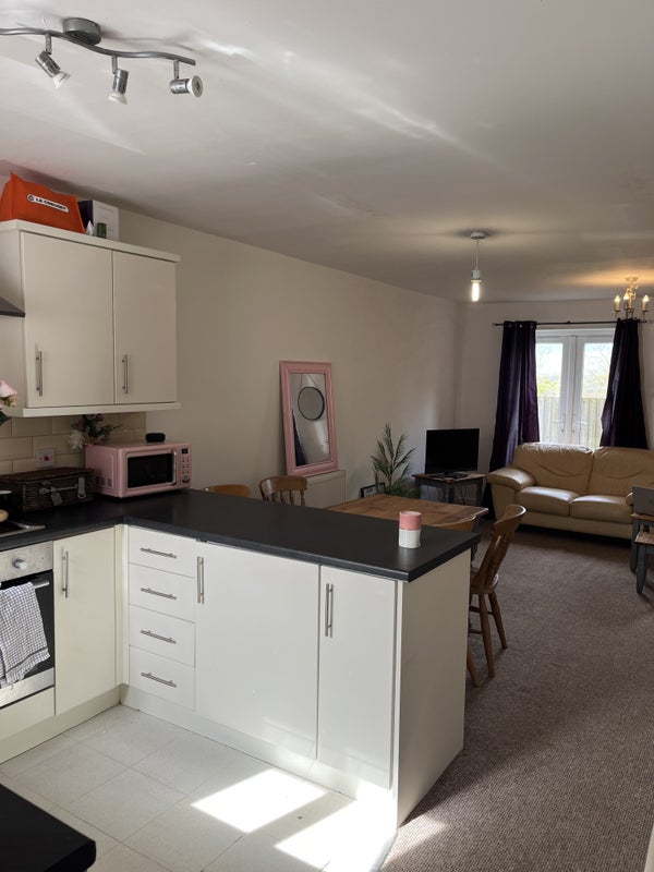'Double Room in Bayston Hill' Room to Rent from SpareRoom