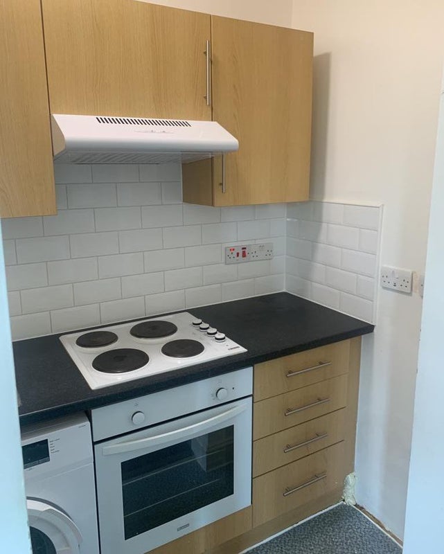 'An exciting studio flat in Wanstead' Room to Rent from SpareRoom