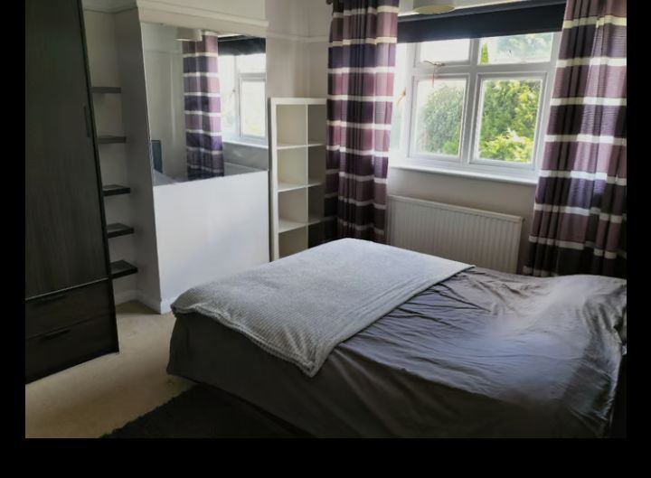 'Three room in Morden Inc bills' Room to Rent from SpareRoom