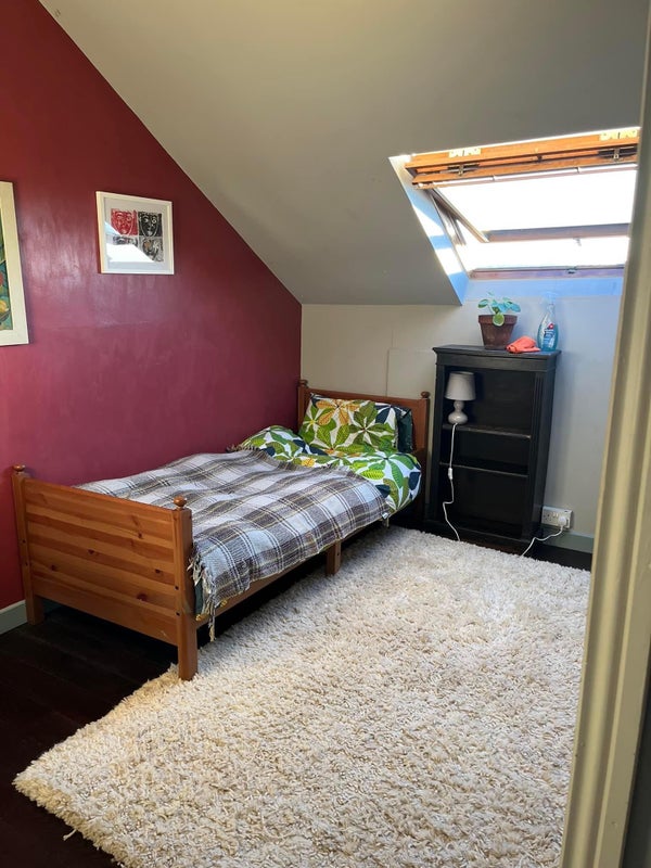 'Two attic rooms in large family house share' Room to Rent from SpareRoom