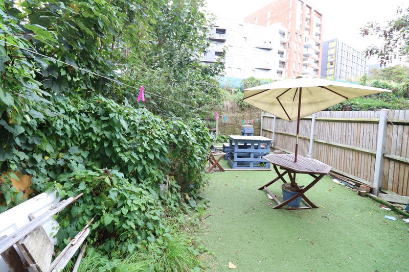 'Fantastic Double Room In A Victorian House!!' Room to Rent from SpareRoom