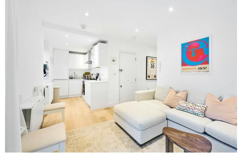 'Entire 1 bedroom flat 1 min from the tube! ' Room to Rent from SpareRoom