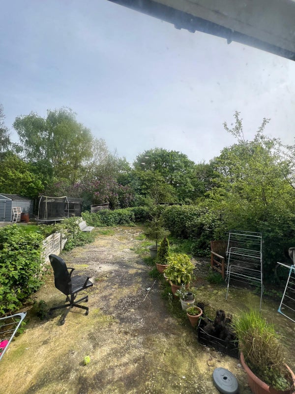 'Studio Flat in Feltham TW14 9NR' Room to Rent from SpareRoom