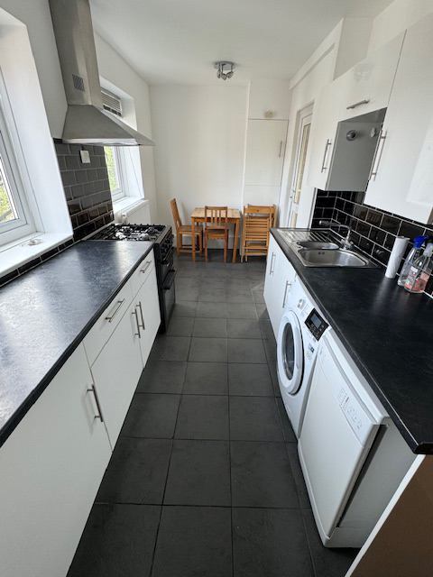 Photo 1: Kitchen
