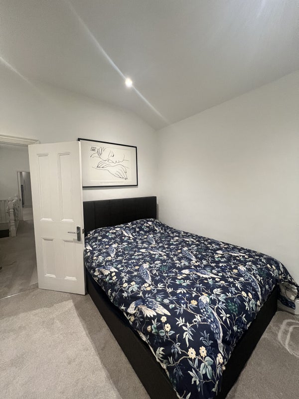 Photo 1: Double Room 