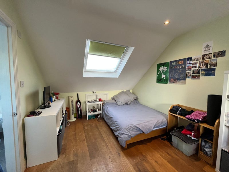 'Double bedroom with en-suite in Clapham house' Room to Rent from SpareRoom