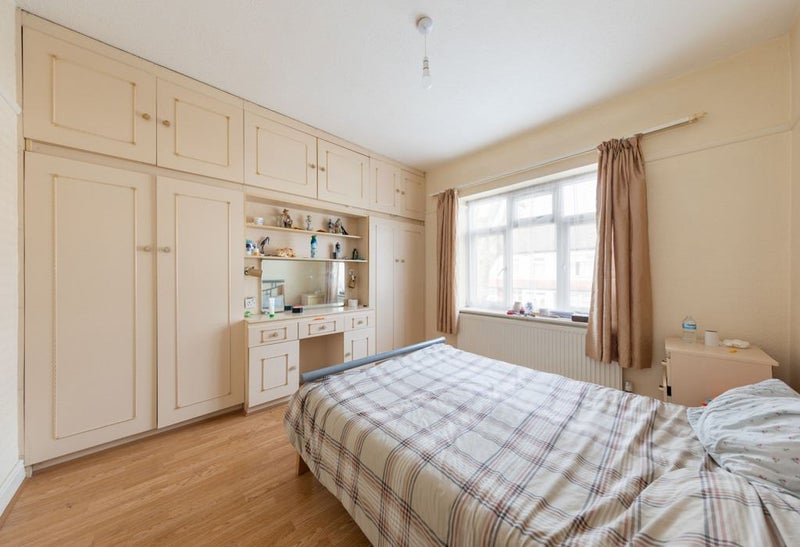 'Double Bedroom to Rent in East Ham' Room to Rent from SpareRoom