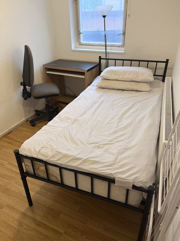 Photo 1: Room (Yours)