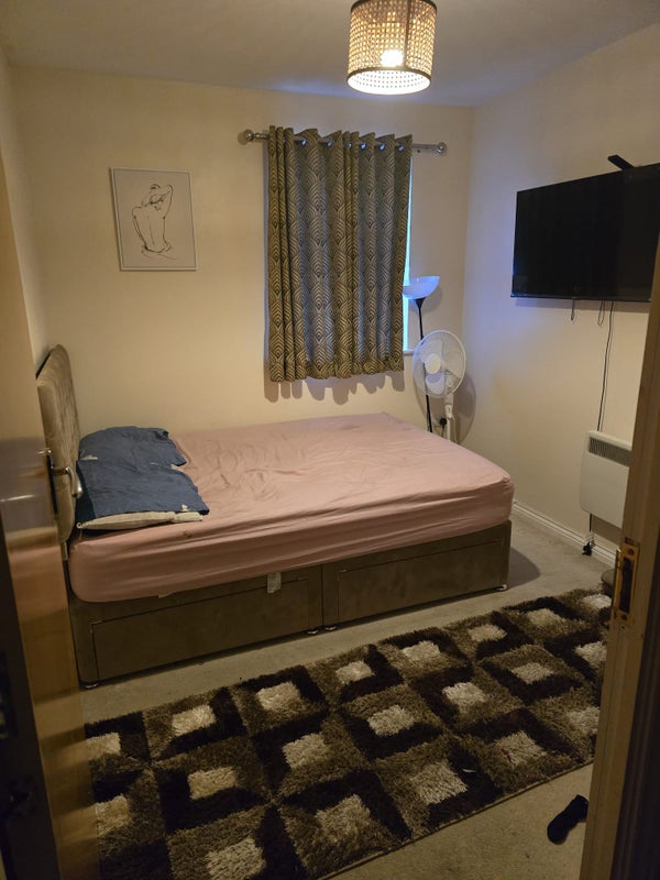 'Double Room In Thamesmead' Room to Rent from SpareRoom