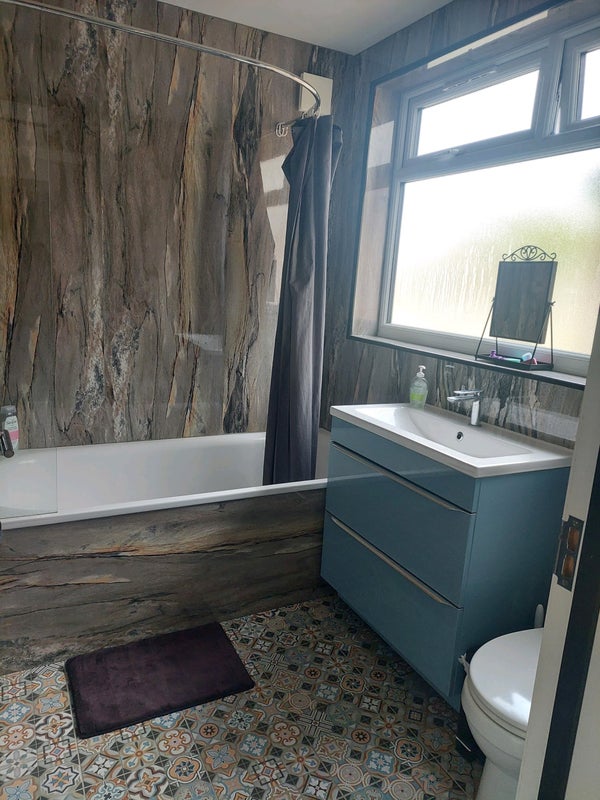Photo 1: BATHROOM