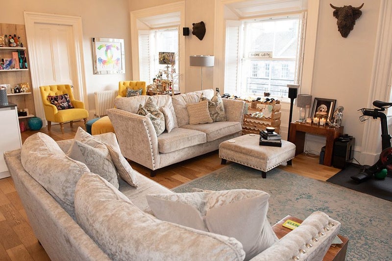 Photo 2: Living Room