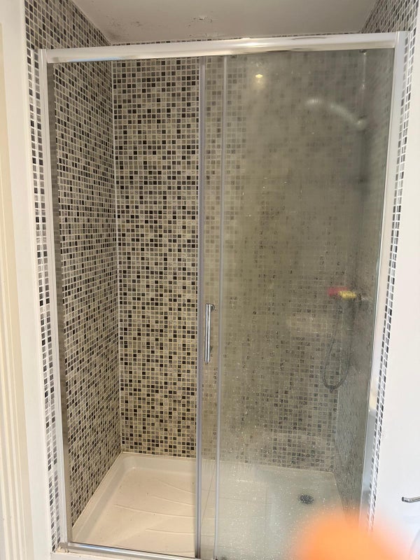 'Double room for rent in redhill RH1' Room to Rent from SpareRoom