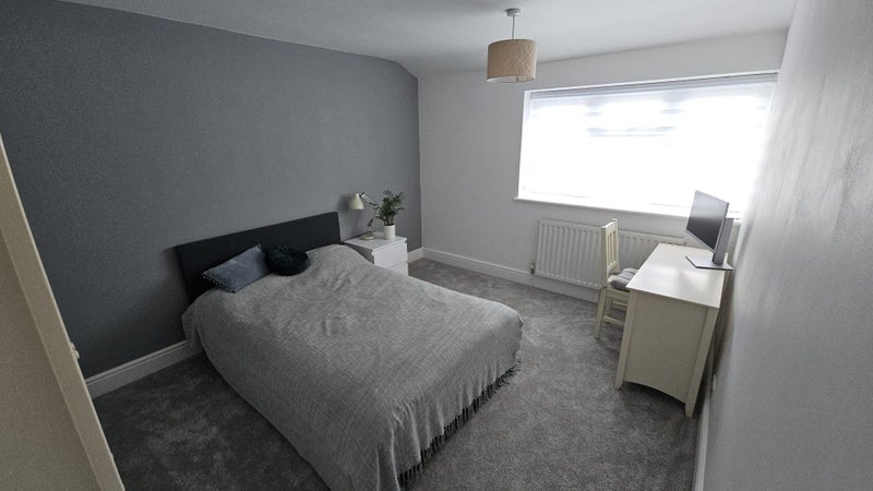 Photo 1: Newly refurbished double room
