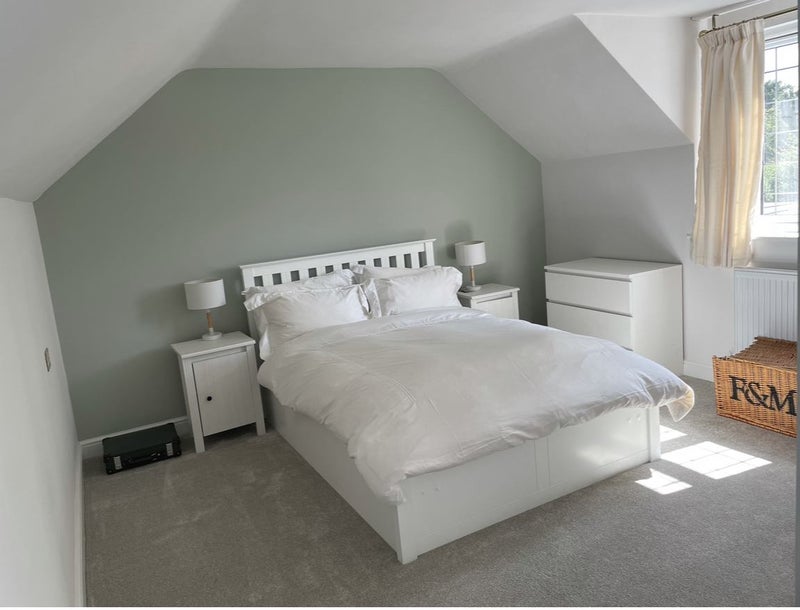 'Large modern double room ensuite Farnham' Room to Rent from SpareRoom