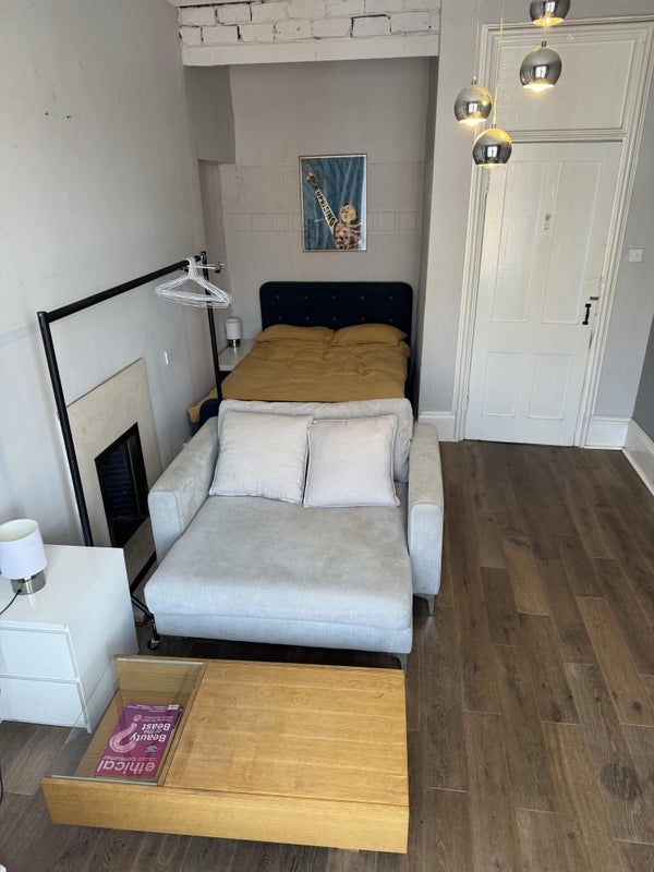 Photo 1: Room (Yours)